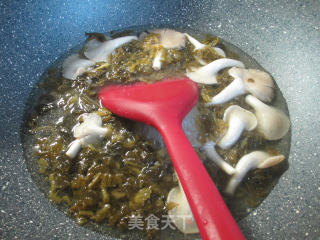 Saujin Mushroom and Pickled Vegetables Boiled Udon Noodles recipe