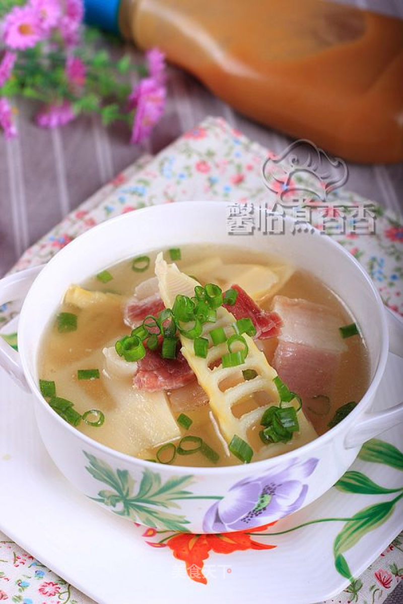 【thick Broth Makes The Taste Fresher】---chun Bamboo Shoots Ham Soup recipe