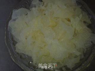 White Jade Mushroom and White Fungus Chicken Soup recipe
