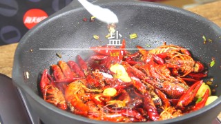 Four Seasons Dining Table | Signature Spicy Crayfish recipe