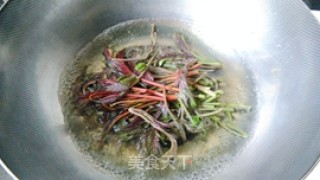 #春食野菜香# Toon Bean Sauce Wowotou recipe