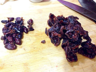 Essential for Girls to Nourish Blood---longan Red Date Tea recipe