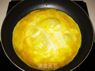 Scrambled Eggs with Onions recipe
