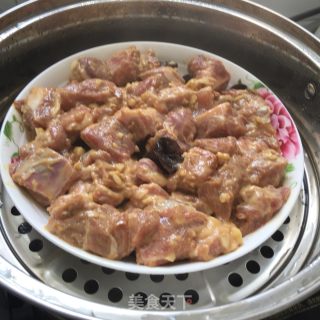 Steamed Pork Ribs with Fungus recipe