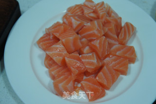 Asparagus and Salmon Cubes with Pine Nuts recipe