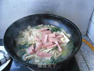 Grilled Beef Sausage with Dry Tofu recipe