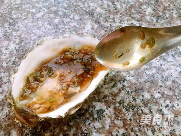 Grilled Oysters with Oyster Sauce and Garlic recipe