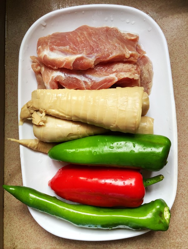 Stir-fried Lean Pork with Spring Bamboo Shoots recipe