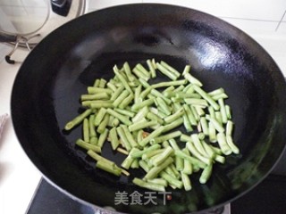 Mother's Taste-----stuffed Vermicelli with Twisted Beans recipe