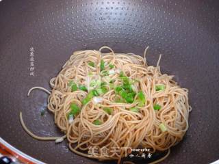 Scallion Fried Noodles recipe