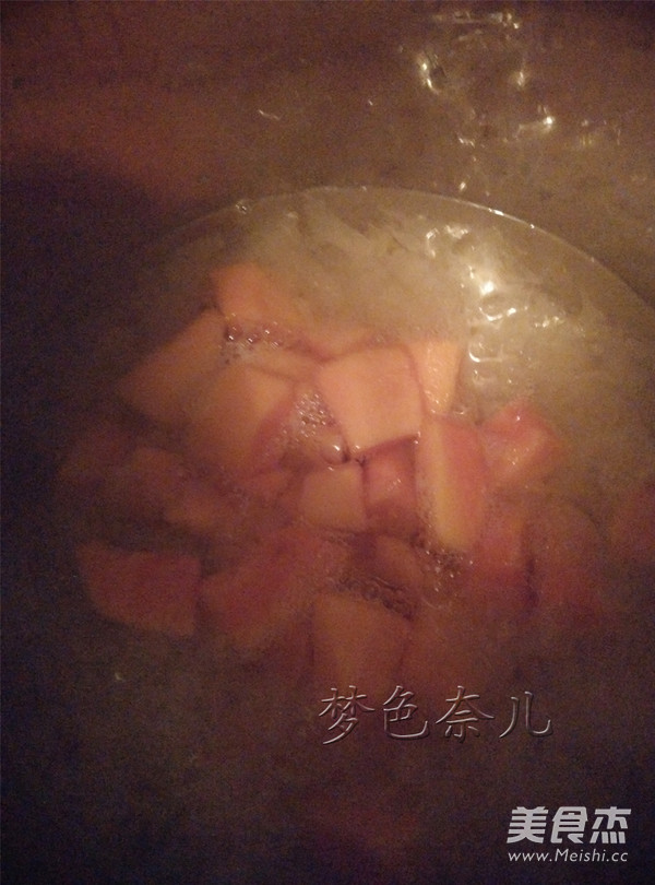 Fresh Milk White Fungus Papaya recipe