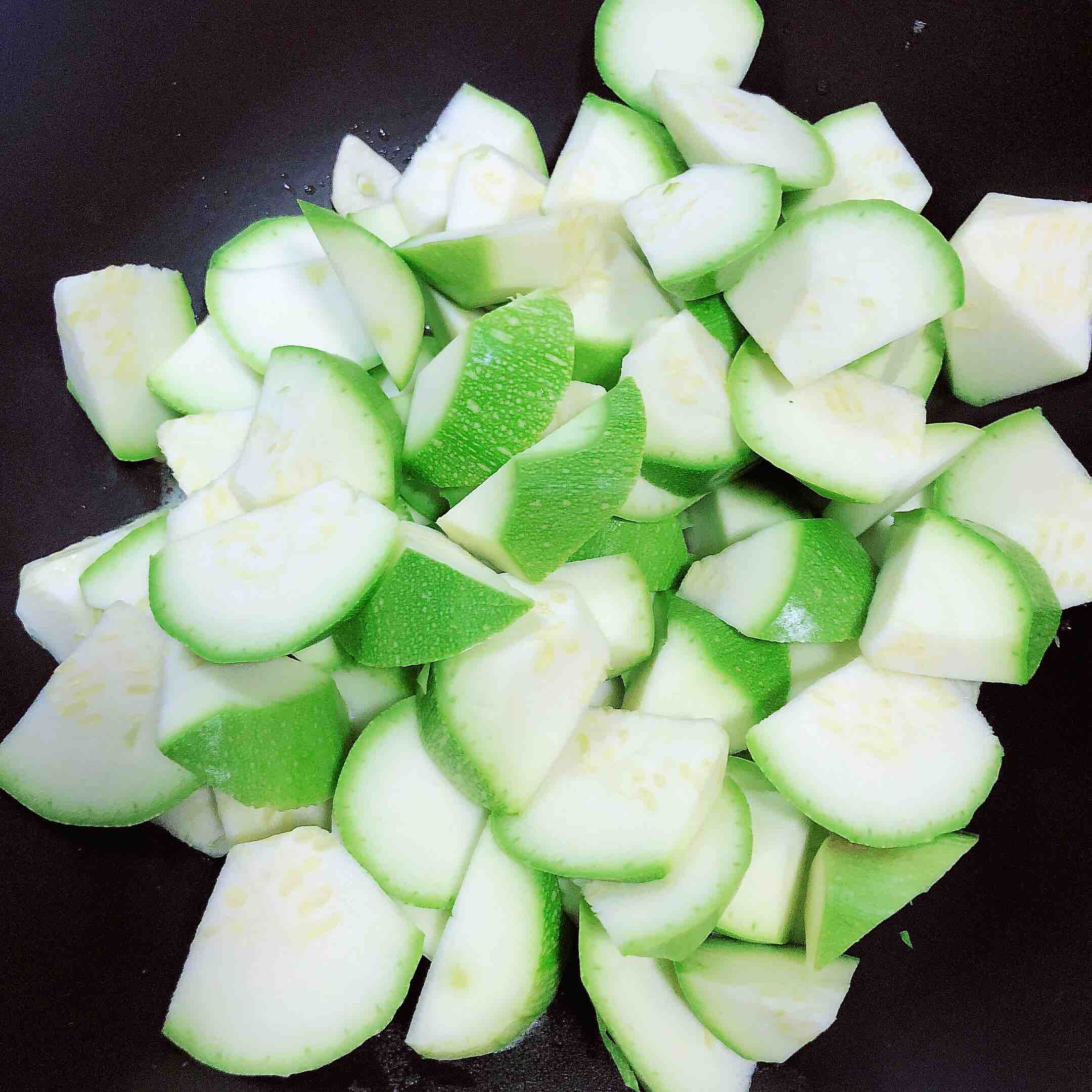 Zucchini with Butter and Black Pepper (quick Dishes) recipe