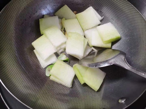 Clam and Winter Melon Soup recipe