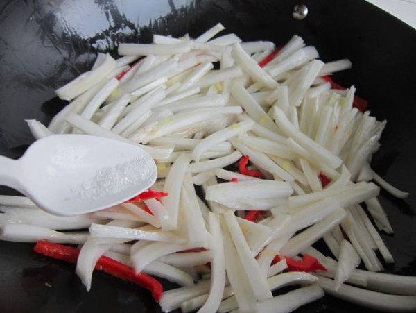 Stir-fried Chinese Cabbage Stem with Black Fungus recipe