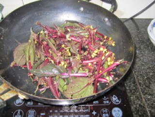 Stir-fried Red Moss recipe