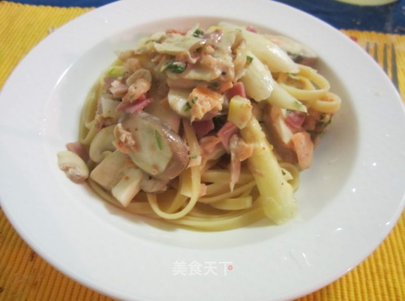 Creamy Fish Pasta with Asparagus recipe
