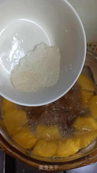 Peach Gum Yellow Peach Lily Soup recipe