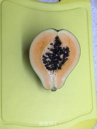 Papaya, Lily and Tremella Soup recipe