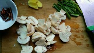 Stewed Chicken with Straw Mushrooms recipe