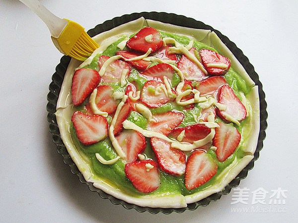 Strawberry Pea Mashed Dumpling Crust Pizza recipe