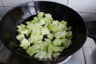 Fried Prawns with Cucumber recipe