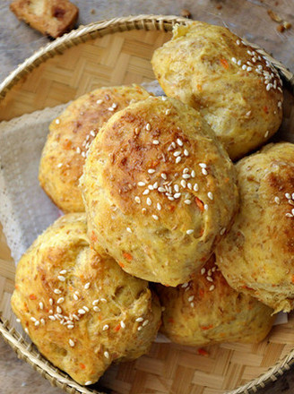 Whole Wheat Carrot Meal Buns recipe