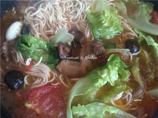 Braised Pork Noodles with Tomato recipe