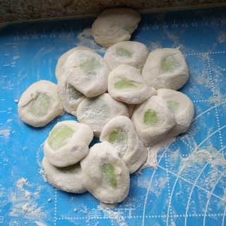 Dumplings Stuffed with Northeast Sauerkraut recipe