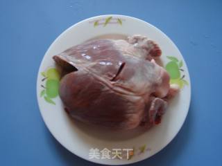 [sichuan Cuisine] Stir-fried Pork Heart with Double Pepper recipe