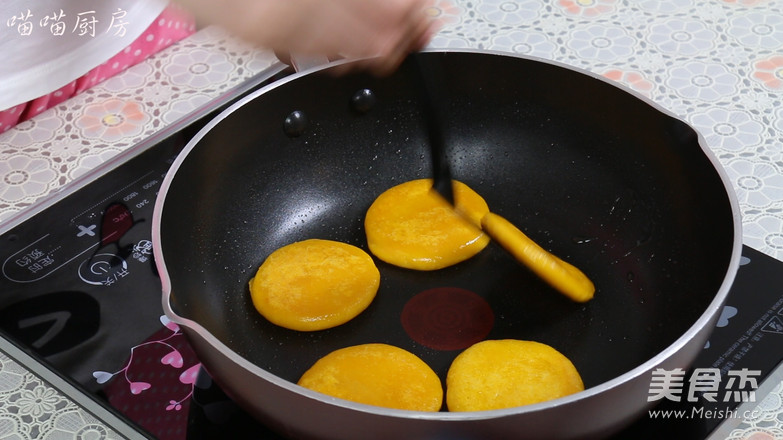Pan-fried Pumpkin Pie recipe