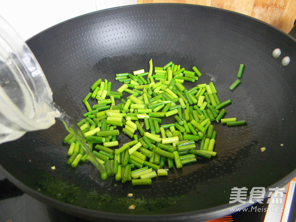 Fried Rice with Egg Garlic Sprouts recipe