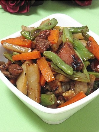 Sauce Braised Duck Strips with Mixed Vegetables