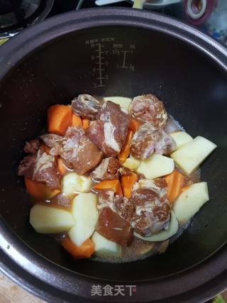 Braised Pork Ribs with Carrots and Potatoes recipe