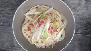 Sliced Lotus Root with Scallion Oil recipe