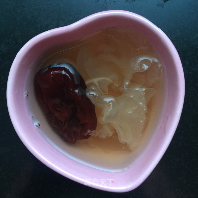 Red Date and Tremella Soup recipe