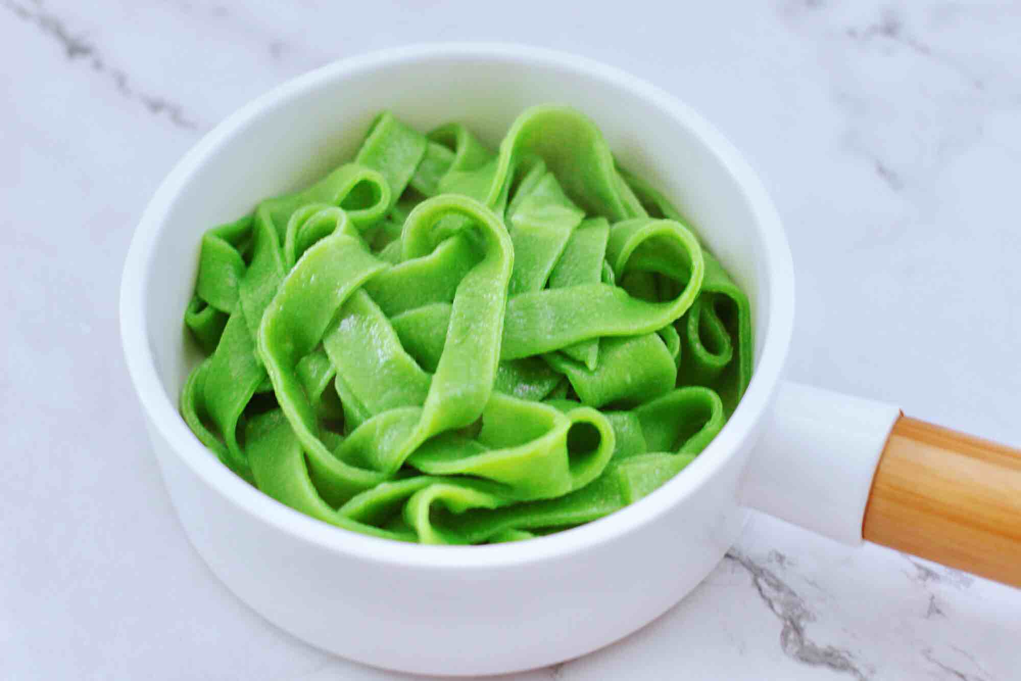 Spinach Noodles with Tomato Brisket recipe