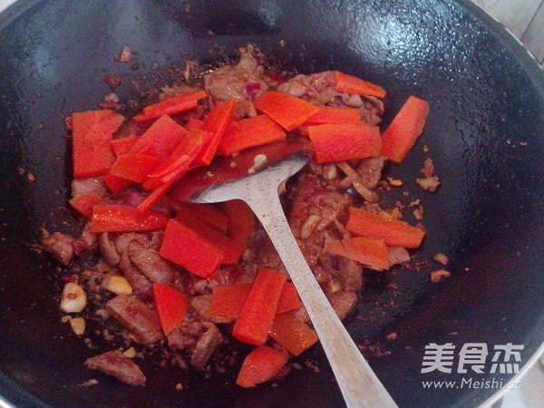 Stir-fried Pork Liver with Carrots recipe