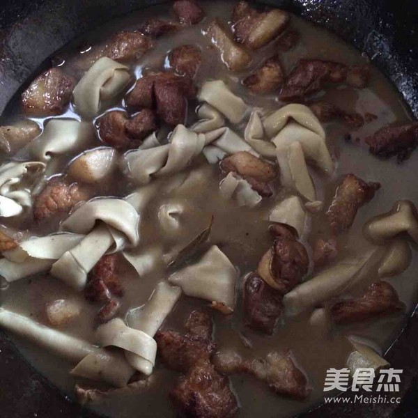 Braised Pork Belly with Homemade Venetian Knot recipe