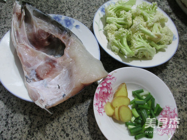 Cauliflower Fish Head Soup recipe