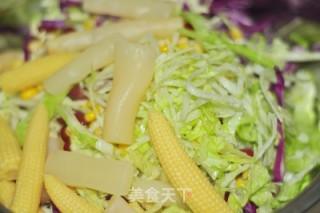 Garlic Chicken Wings with Salad recipe