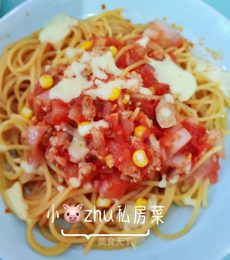 Pasta with Cheese and Meat Sauce