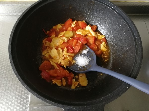 Ramen with Tomato and Egg Sauce recipe