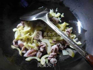 Stir-fried Leishan with Chinese Chives recipe