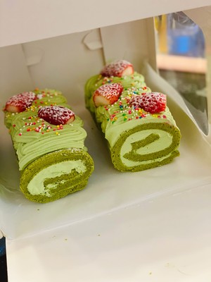 Christmas Season🎄 Come to A Small Fresh Matcha Series Swiss Rolls🍰 Hope that The Coming of Christmas and New Year's Day Will Bring Us Good Luck☀️ recipe