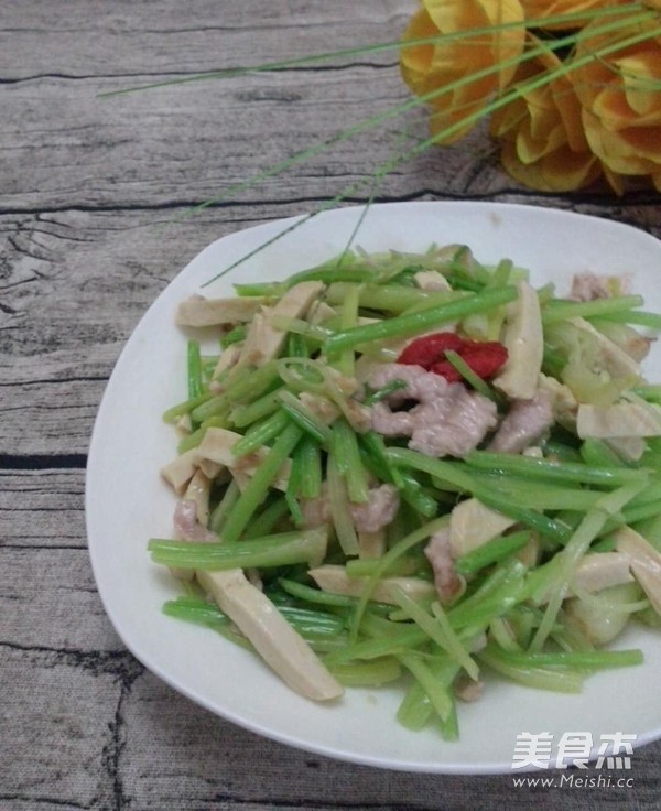 Celery Vegetarian Chicken Shredded Stir-fry recipe
