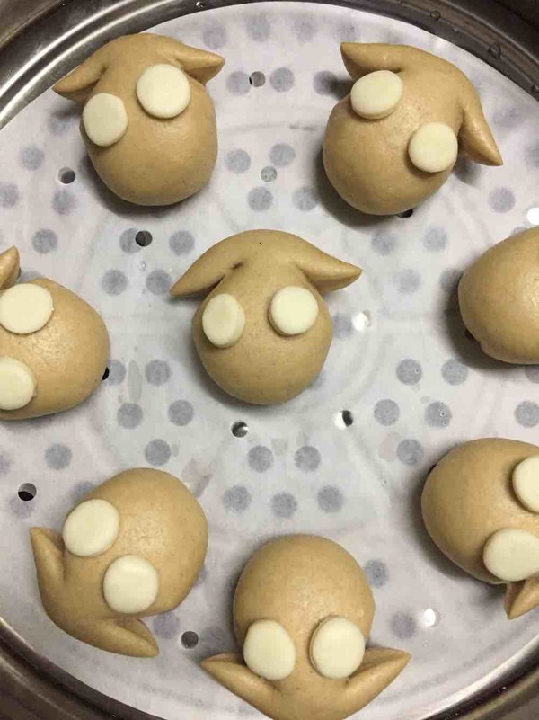 Whole Wheat Cartoon (little Sheep Shaun) Steamed Buns recipe