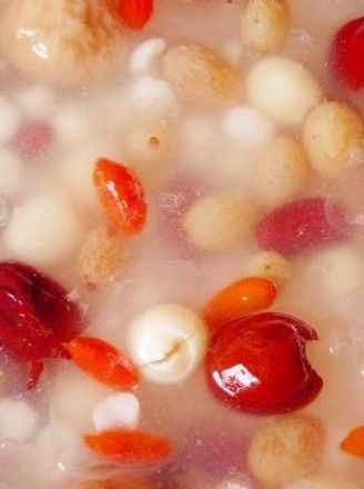 Home-cooked Practice of Barley, Gorgon, Lotus Seed Porridge, How to Make Weight Loss Porridge