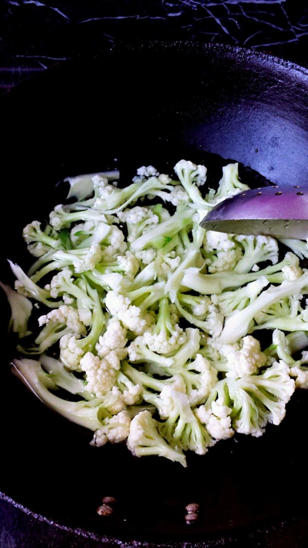 Vegetarian Stir-fried Cauliflower recipe