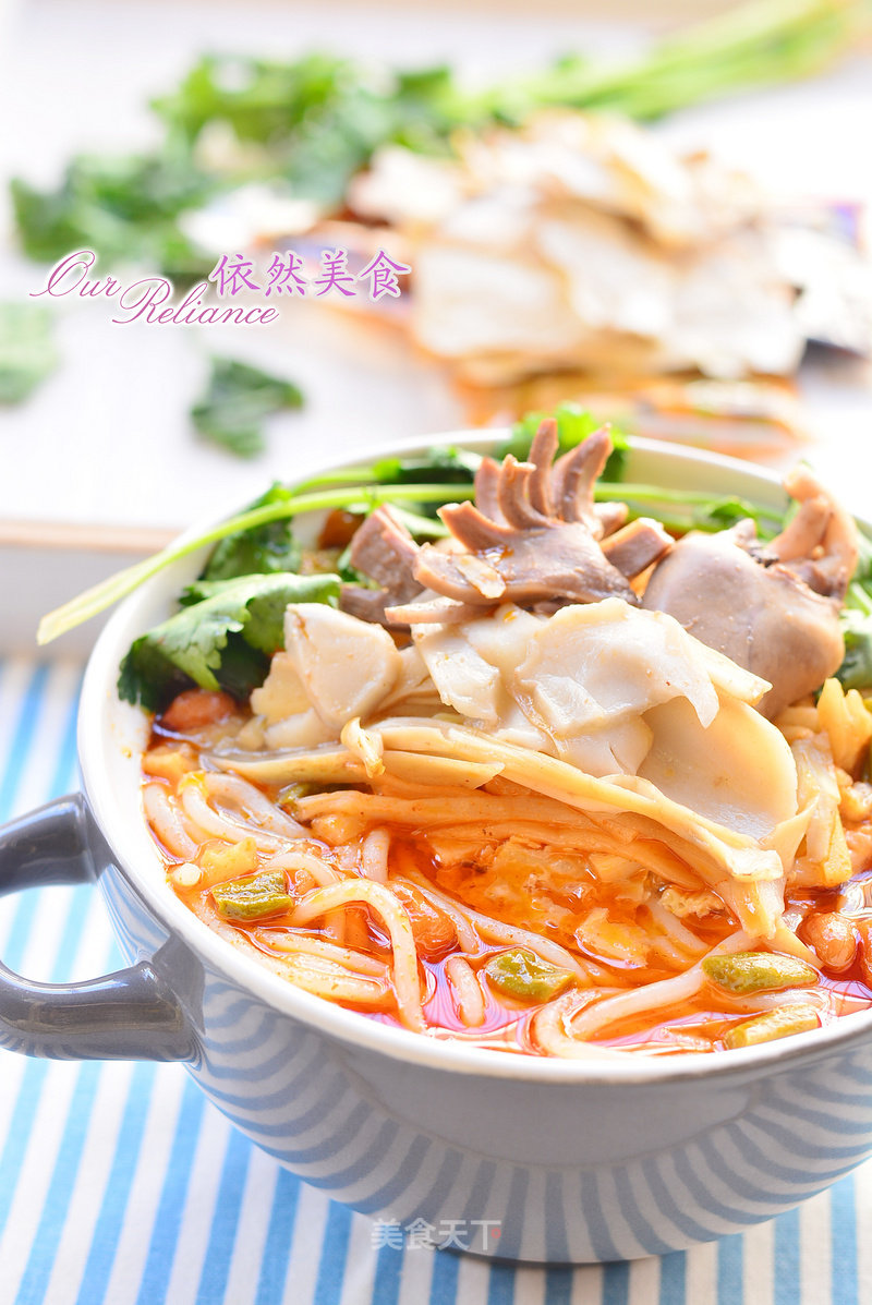 Sour and Spicy Spicy So Delicious-matsutake Snail Noodles recipe