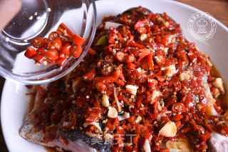 Steamed Fish Head with Chopped Pepper recipe